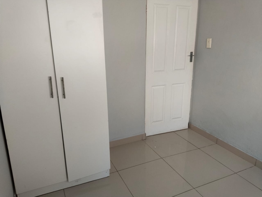 To Let 2 Bedroom Property for Rent in Bonza Bay Eastern Cape